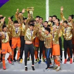 天天盈球网-泰山连签强援成夺冠热门？中后场太强 LEO却成变数